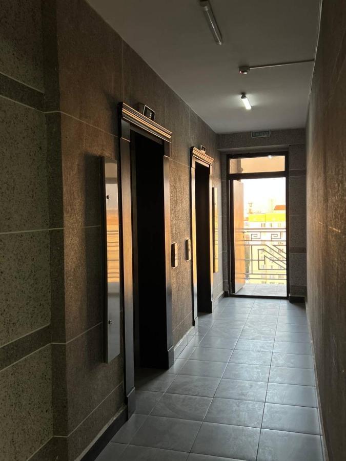 Apartment With City View On Sydykova St. 123 Bishkek Ngoại thất bức ảnh